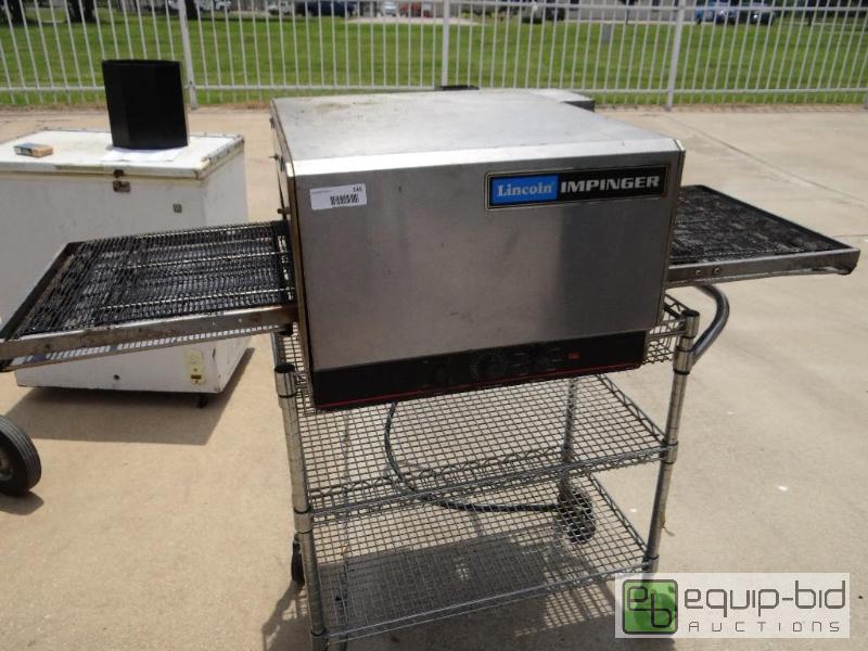 lot 145 image: Lincoln Impinger counter top conveyor pizza o...