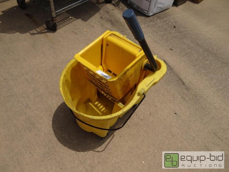 lot 157 image: Mop bucket....