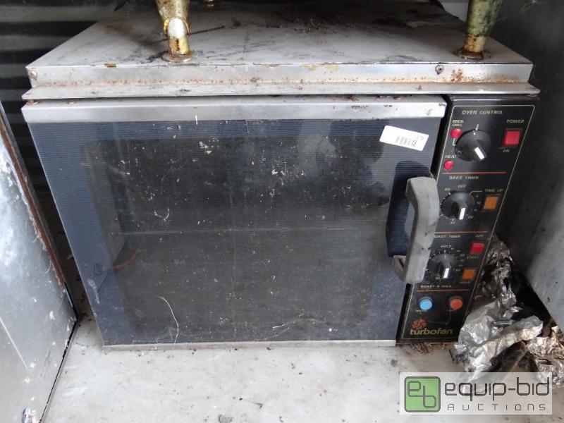lot 170 image: Turbofan commercial oven with shelves. Electr...