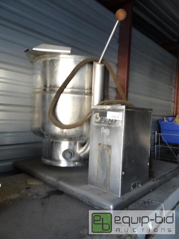 lot 176 image: Groen&nbspsteam jacket kettle. Model-TDB-7-4...