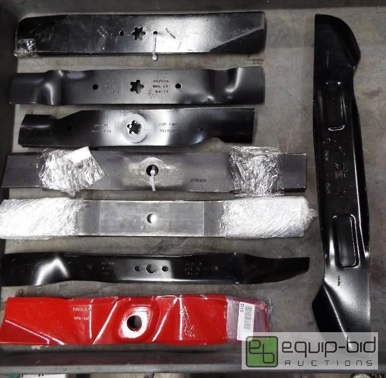 lot 5332 image: Lawnmower Blades&nbsp   Sizes Unknown&nbsp ...