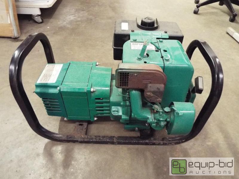 lot 5353 image: MAXA&nbspGenerator&nbsp   Model PM52-4000  ...
