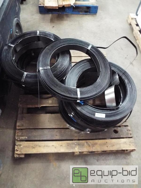 lot 5368 image: Large Lot Of Metal Banding&nbsp   Qty 12 Rol...