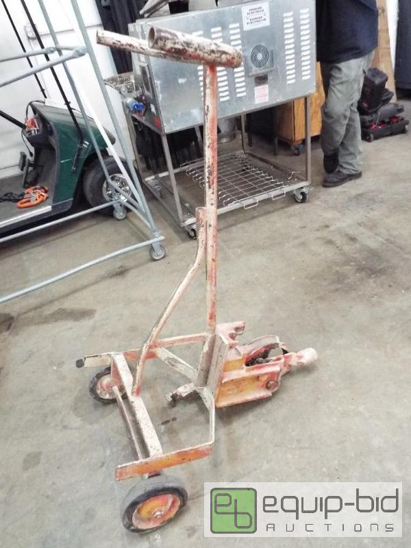 lot 7 image: Greenlee Pipe Bender   No. 1800  See Pictures...