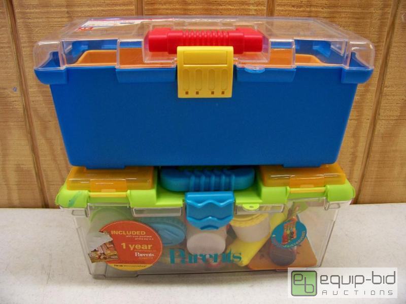 lot 1055 image: Toy Toolbox Parents Craft Box