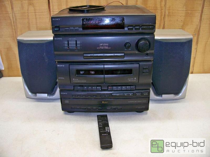 lot 1066 image: Sony LBT-D250 Compact Stereo