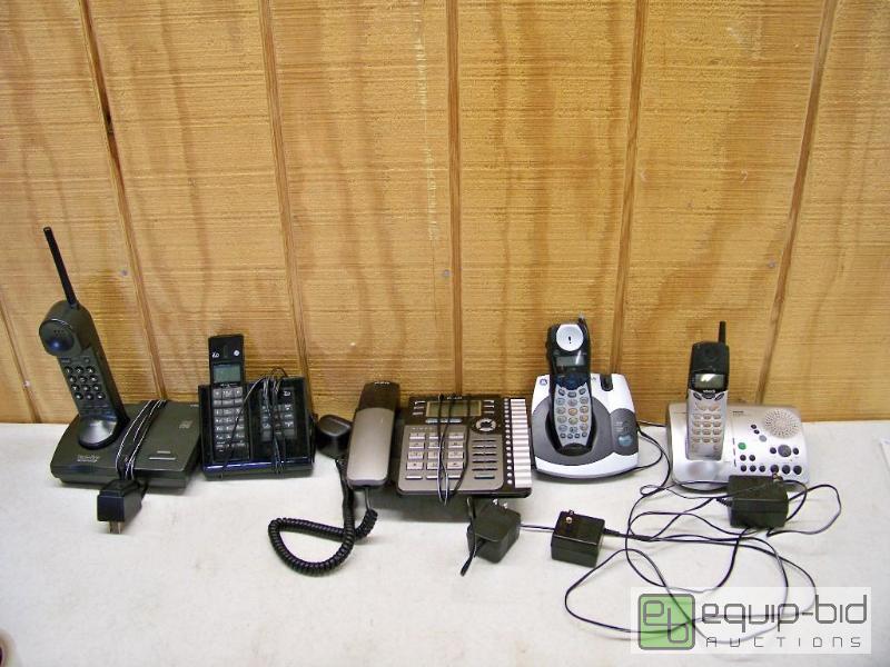 lot 1067 image: Lot of Telephones