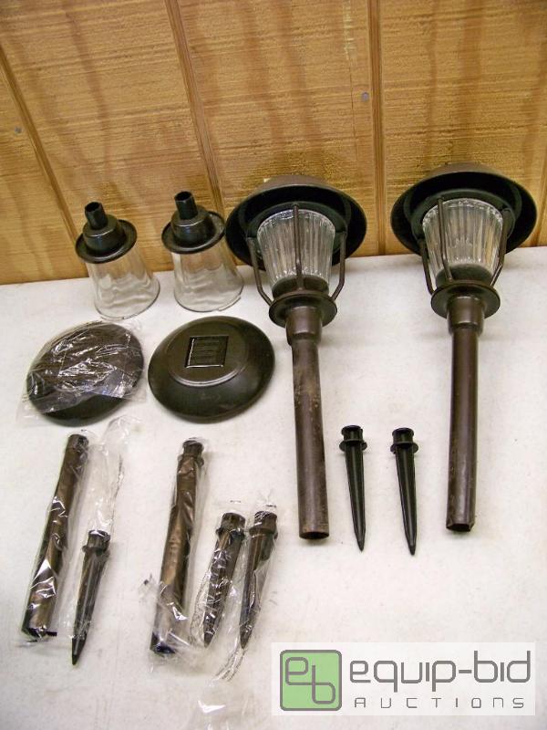 lot 1082 image: 4 Solar Path Lights