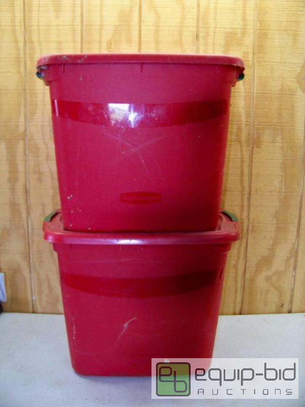lot 1094 image: 2 Rubbermaid 21 Gallon Storage Totes