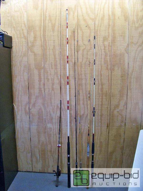 lot 1098 image: Lot of Fishing Poles