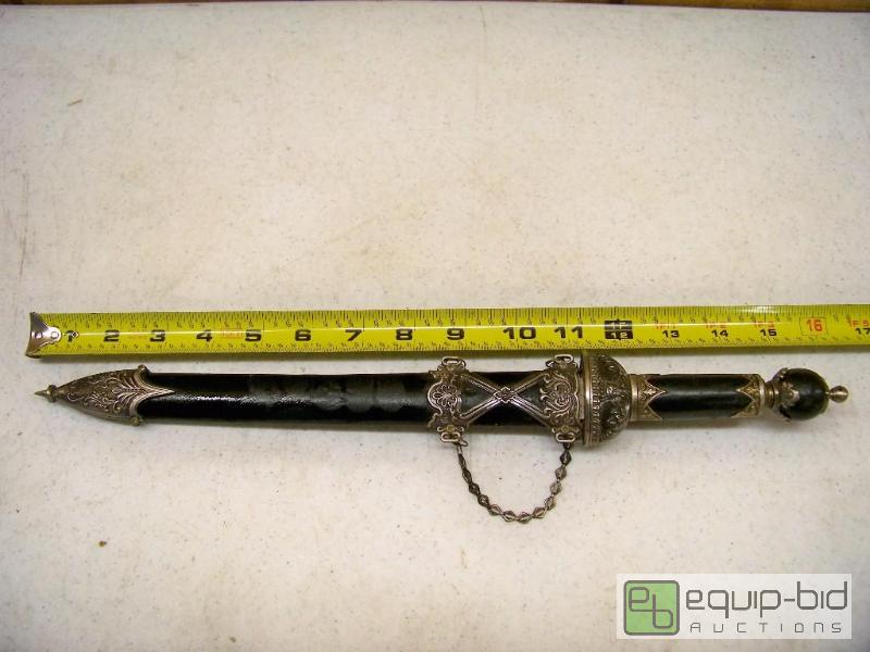 lot 1113 image: Knife or Dagger