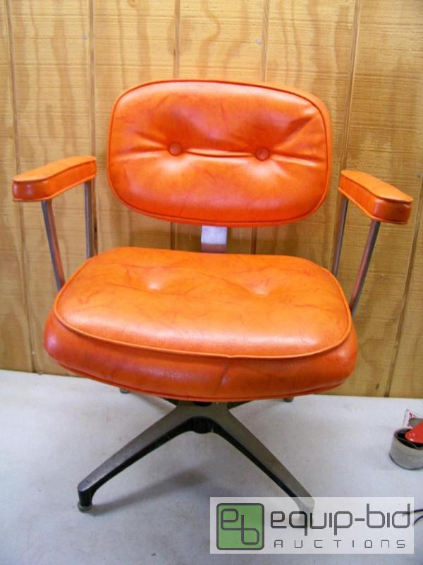 lot 1122 image: Vintage Orange Office Chair