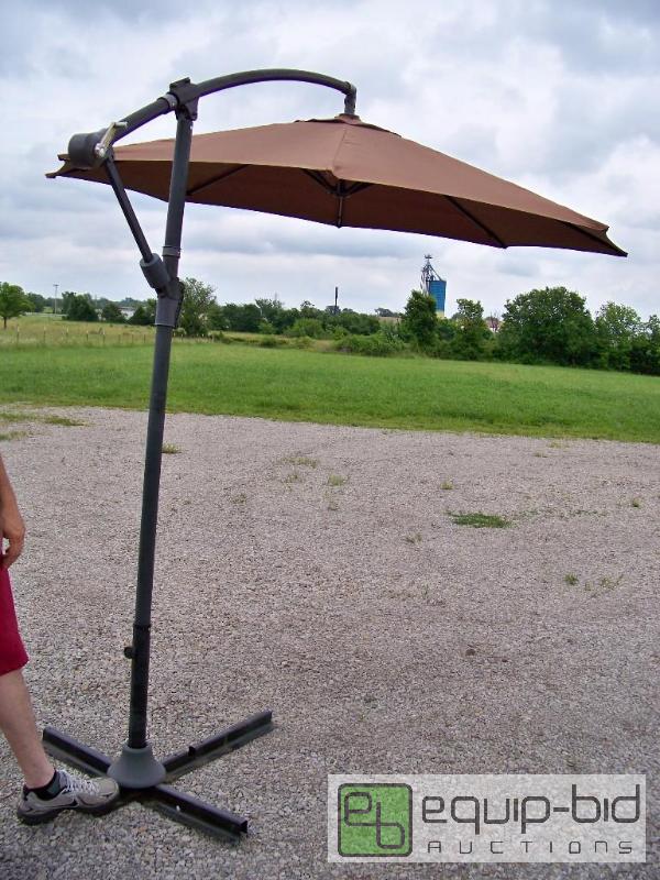 lot 1129 image: Patio Umbrella on Stand