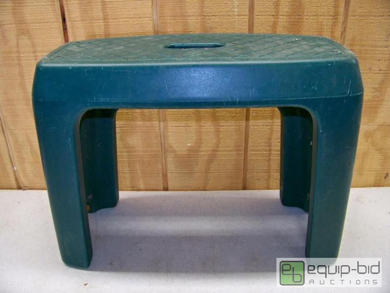 lot 1131 image: Garden Stool