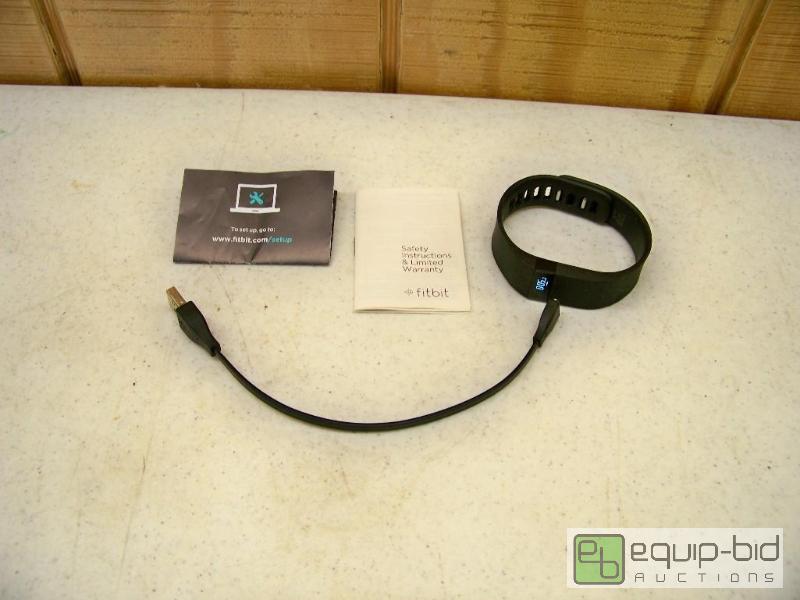 lot 1142 image: Black Fitbit
