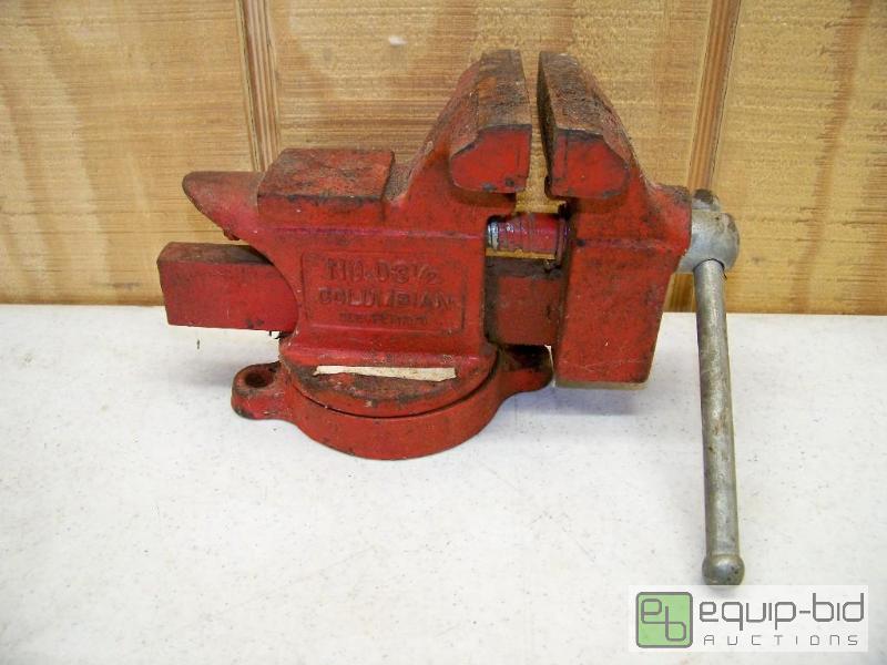 lot 1150 image: Number 03 12 Columbian Table Vise
