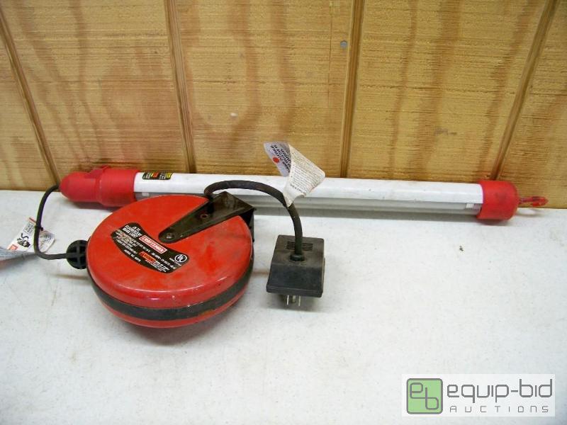 lot 1151 image: Craftsman Worklight with 25 cord