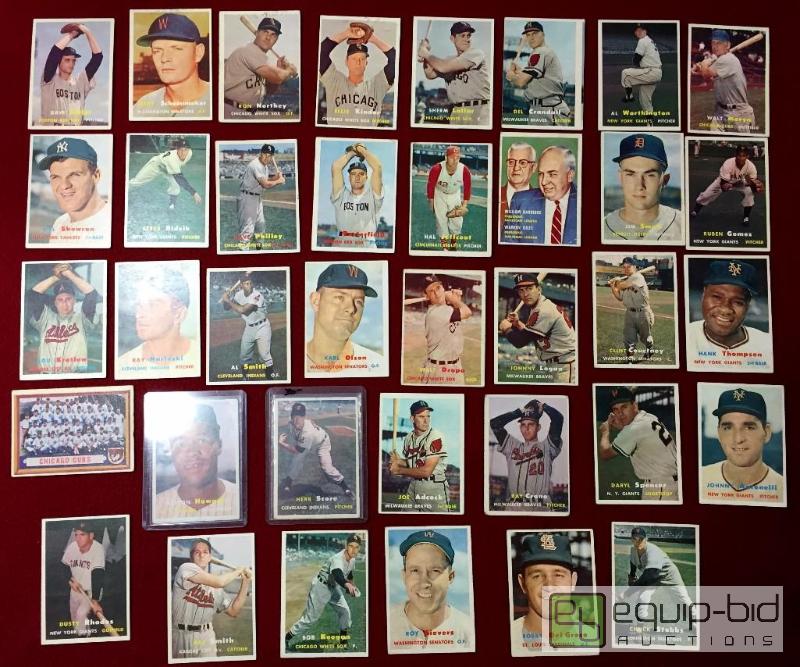 lot 1018 image: 1957 TOPPS LOT OF (37) BOOK VALUE&nbsp$450 ...