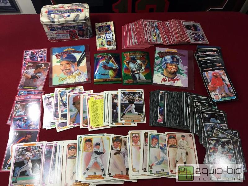 lot 1033 image: JUMBO BASEBALL CARD LOT RUTH MANTLE AARON&nb...