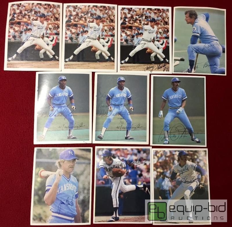 lot 1040 image: FORMER ROYALS PAYER AUTOGRAPHS ON TEAM ISSUED...