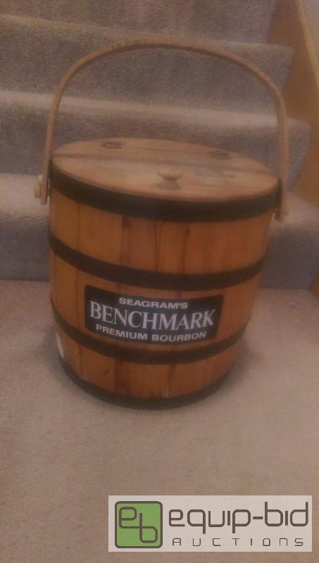 lot 119 image: Seagrams&nbspBarrel...