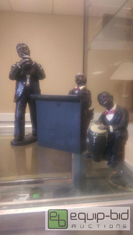 lot 218 image: Cool Jazz Figurines...