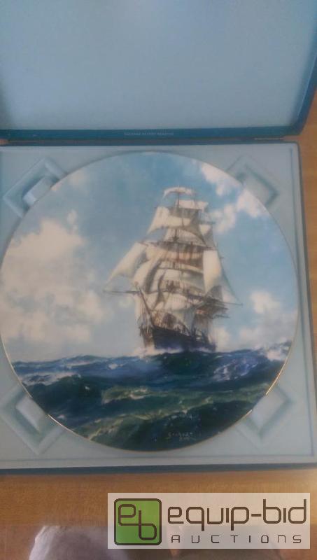 lot 225 image: Royal Daulton&nbspCollectors Plate...