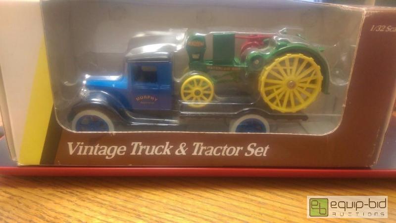 lot 23 image: Vintage Truck and Tractor Set 1931 Hawkeye Fl...