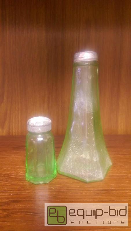 lot 262 image: VaselineUranium Glass...