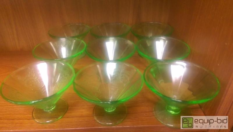 lot 263 image: VaselineUranium Glass...