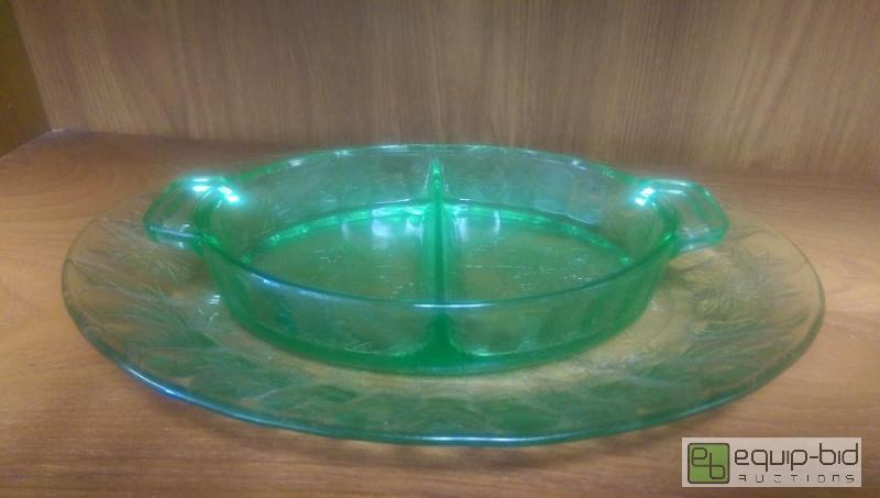 lot 264 image: VaselineUranium Glass...