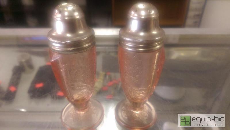 lot 274 image: Pink Depression Glass Salt and Pepper Shakers...