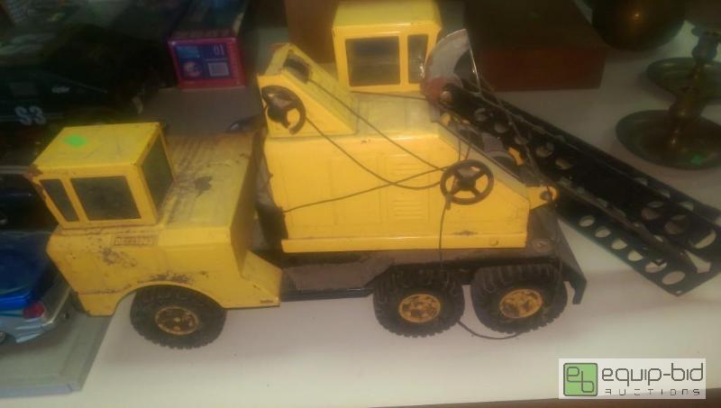 lot 293 image: Metal Toy Crane Truck...