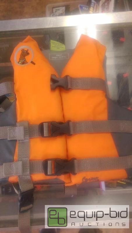 lot 302 image: Childs New Lifevest...
