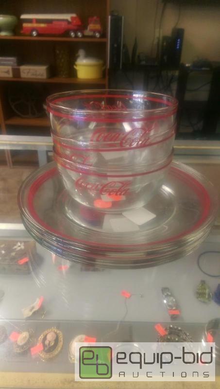 lot 315 image: Coca-Cola Bowl and Plate lot...