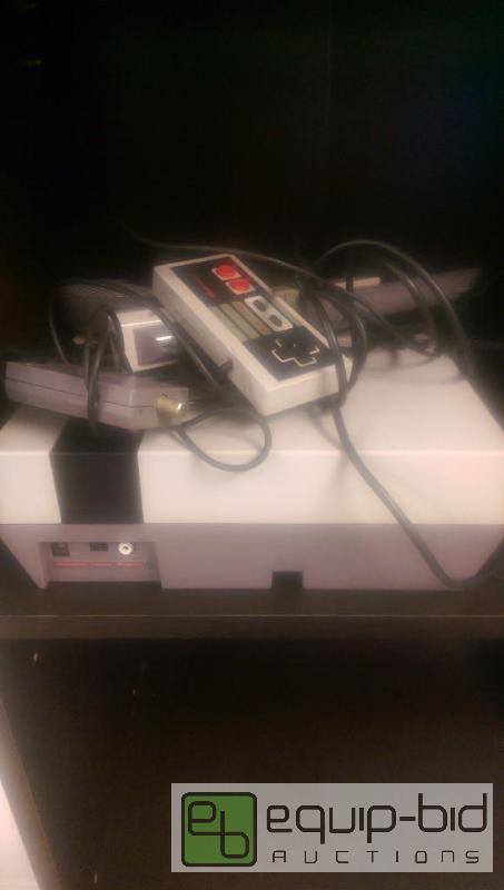 lot 36 image: Original Nintendo unknown working condition&n...