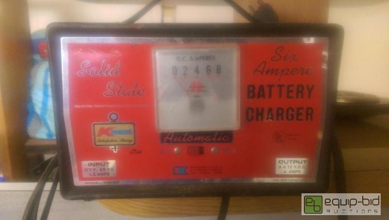 lot 45 image: Battery Charger...