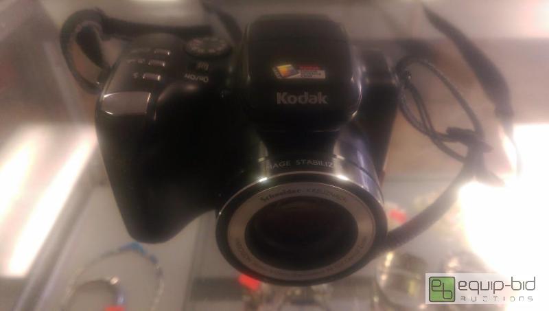 lot 92 image: Digital Camera...