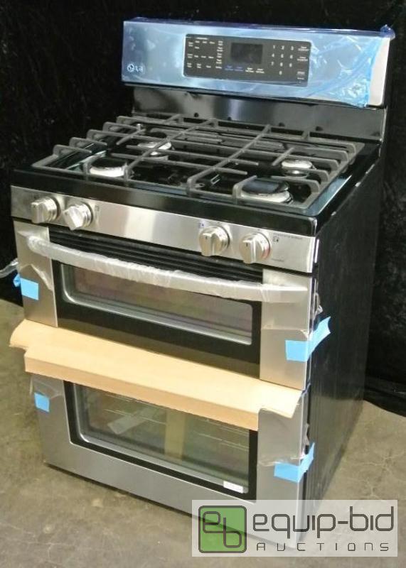 lot 1014 image: LG 4 burner nat gas range with double oven
