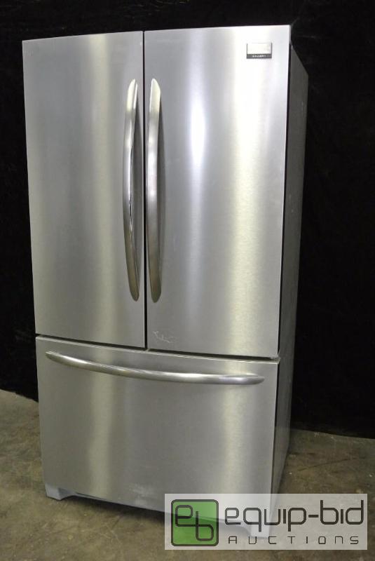 lot 1017 image: Frigidaire French door cooler with freezer below
