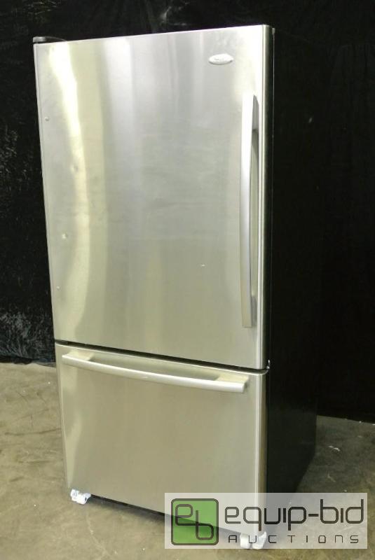 lot 1022 image: Whirlpool stainless refrigeraterfreezer