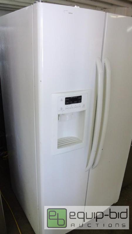 lot 3103 image: General Electric Company Side by Side Residential Refrigerator