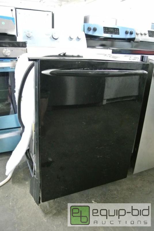 lot 3270 image: Maytag Dishwasher