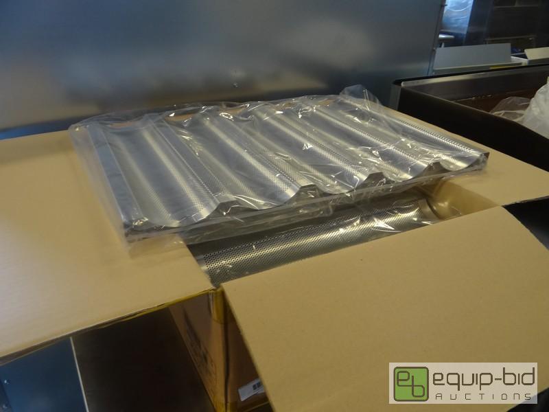 lot 1606 image: (6) New French Bread Loaf Pans