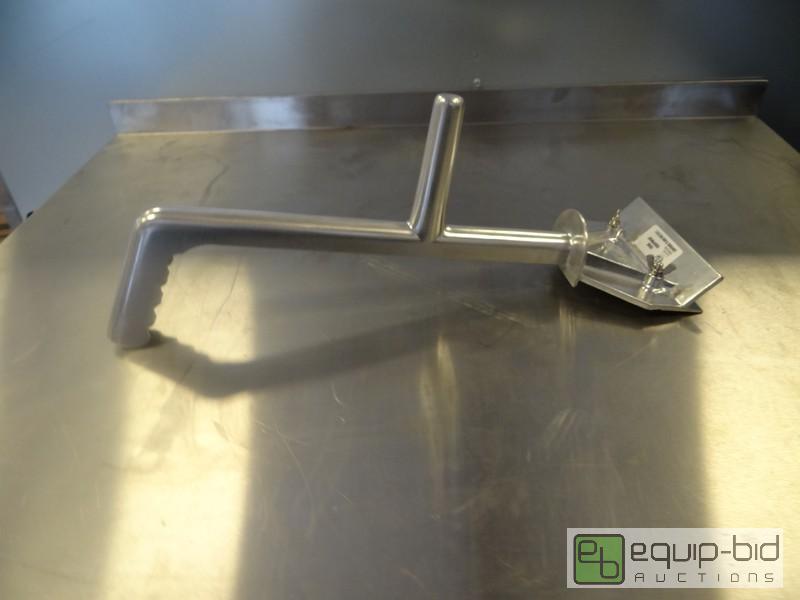 lot 1650 image: New Chef Master Aluminum Grill Scraper