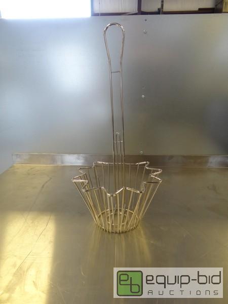 lot 1654 image: New Taco Salad Fryer Basket