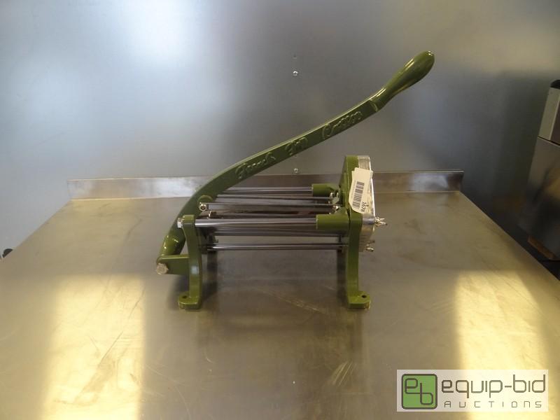 lot 1676 image: New 14 Inch Potato Slicer