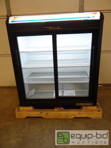 lot 696 image: True 2 Door Cooler