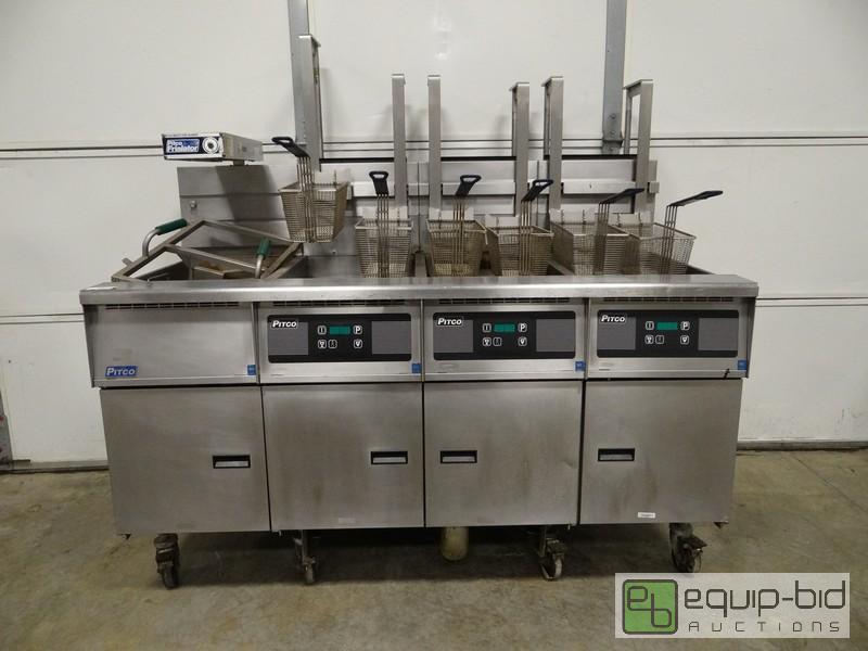 lot 717 image: Pitco 3 Bay Fryer With Auto Lift
