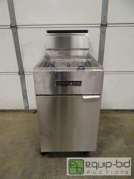 lot 721 image: New American Range 75Lb Fryer